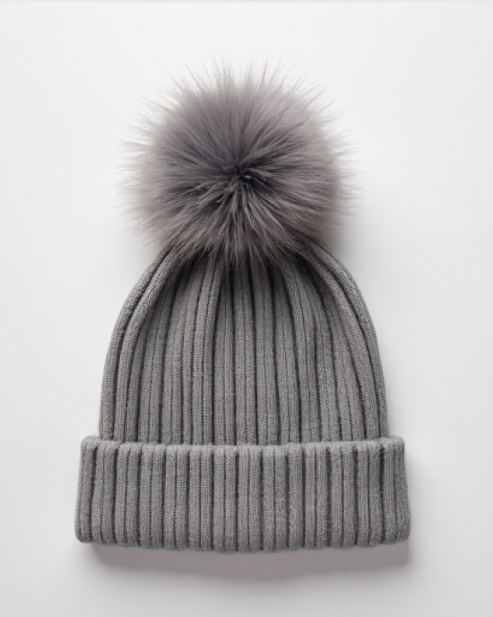 Hollywood Glam Pom-Pom Beanie Hollywood Glam Pom-Pom Beanie
